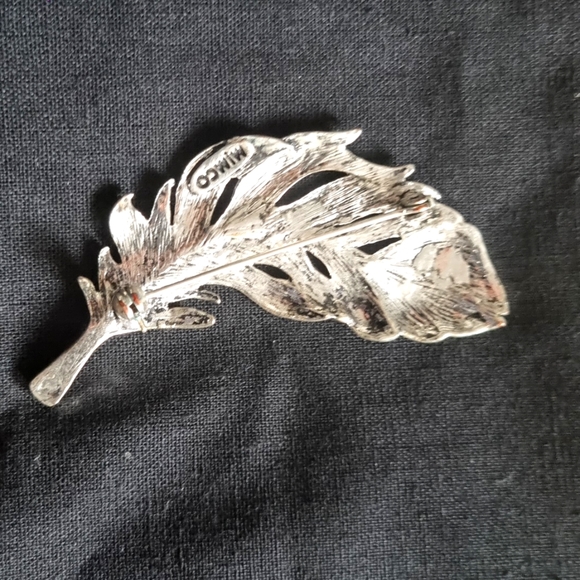 Mimco feather brooch - Picture 3 of 3